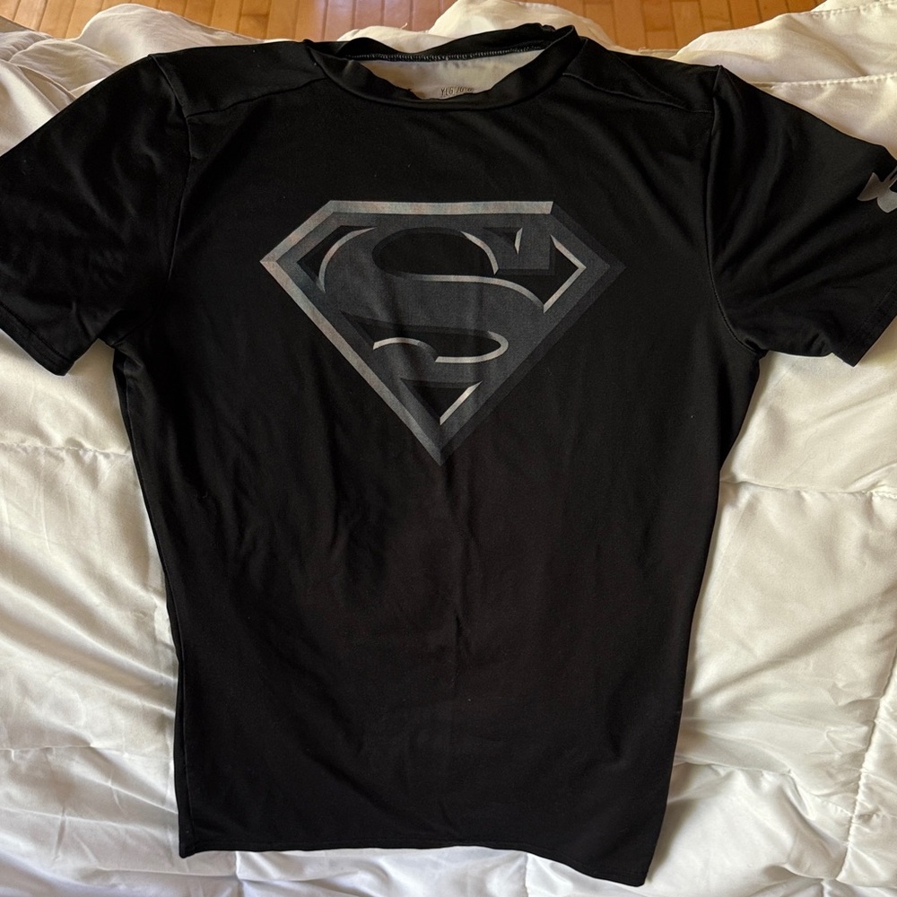Under Armour Black Superman Logo Fitted Heat Gear Compression/Base layer Shirt